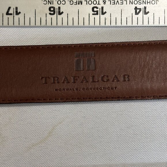 Trafalgar Gavin Mens Brown Leather Belt With Silver Buckle - Picture 5 of 9